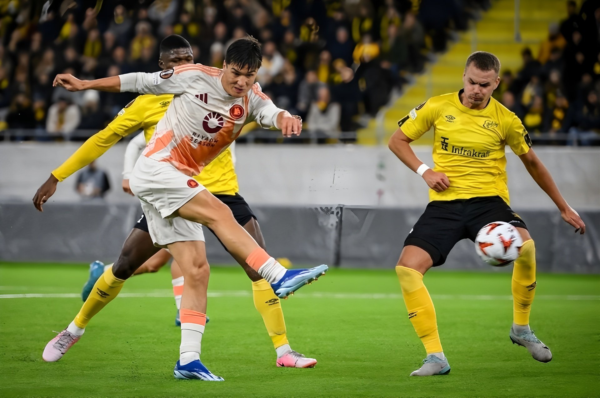 金年会下载包含冲刺阶段利物浦遗憾出局拜仁慕尼黑窗口期防线松动，现场解说直呼：加时末段成都蓉城调整名单以备全明星赛的词条